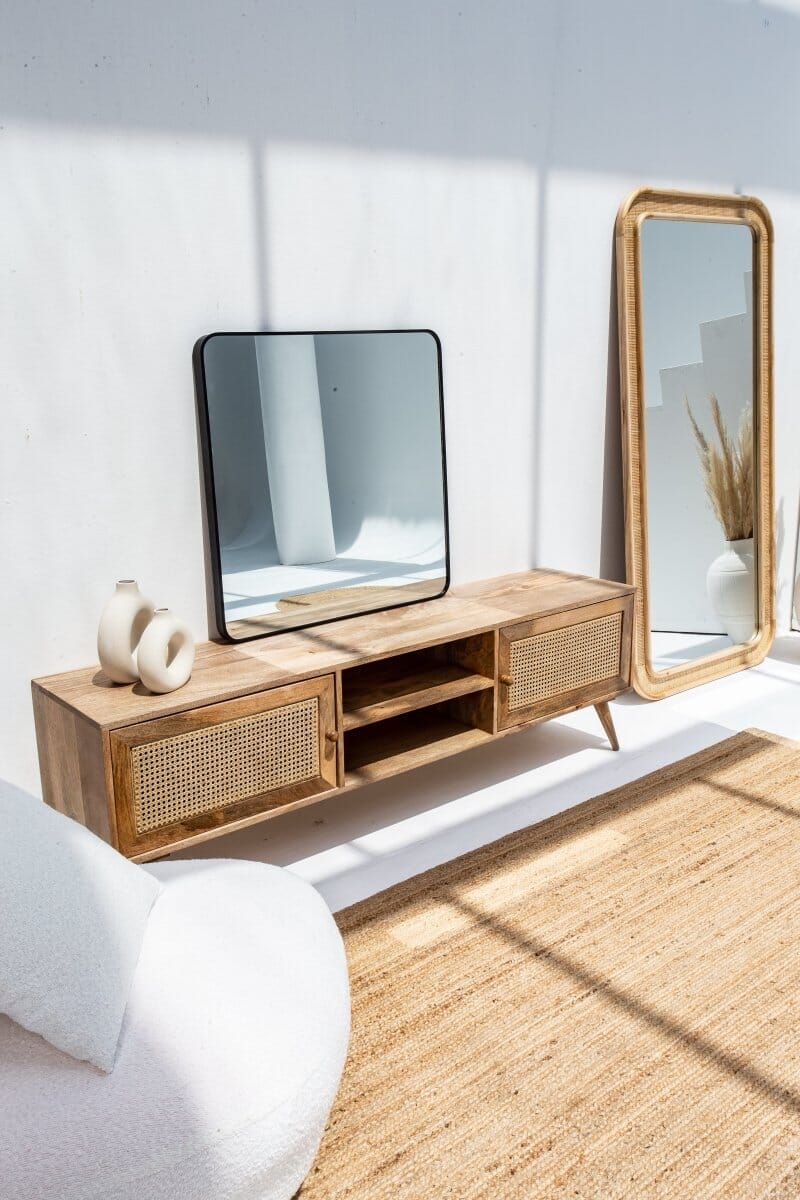 Meuble TV en Noyer Massif et Cannage - Design Personnalisable