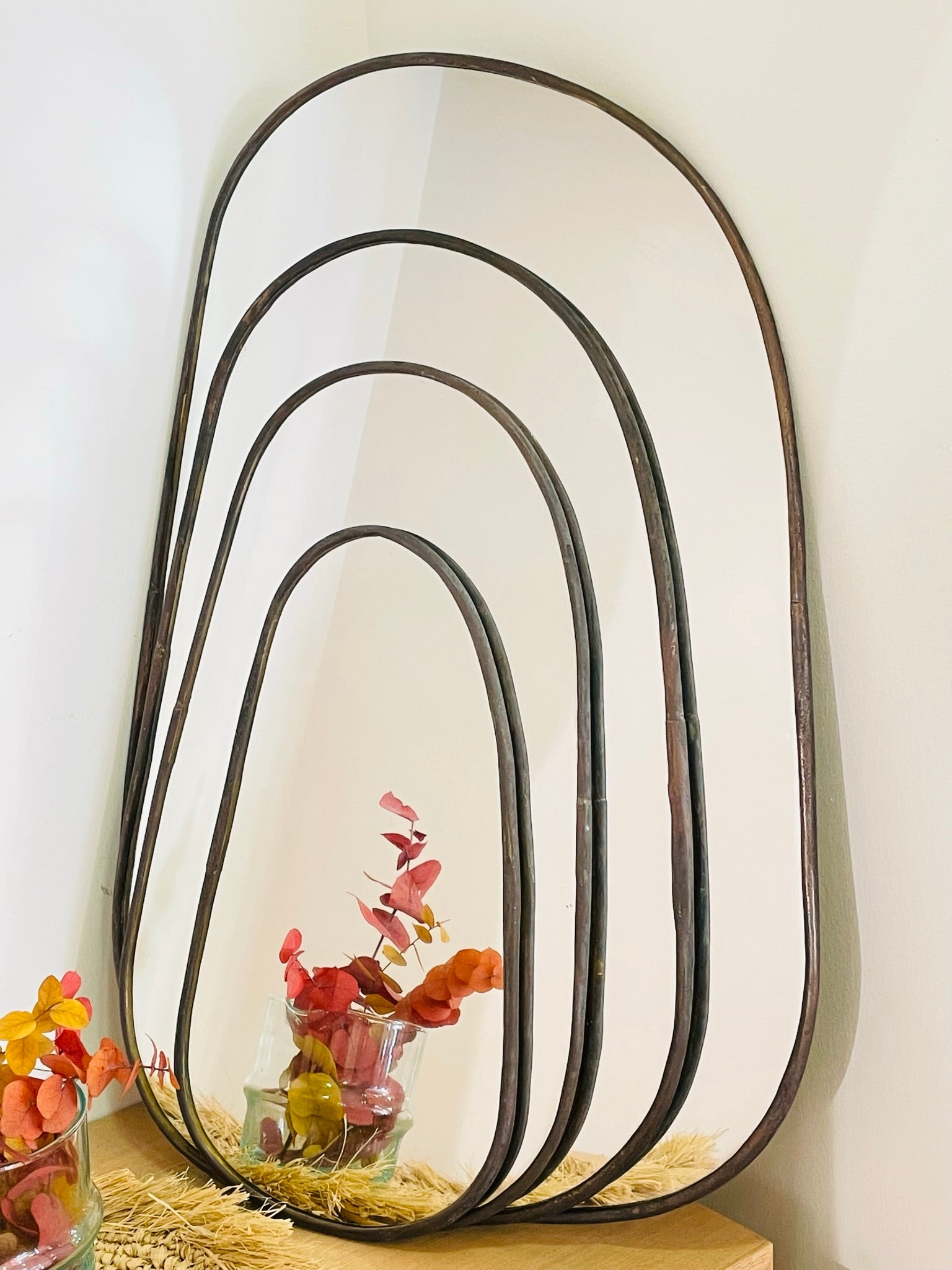 Miroir Trapèze Noir en Laiton