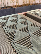 Banc en Bois de Noyer et Fil Nylon - Élégance et Polyvalence